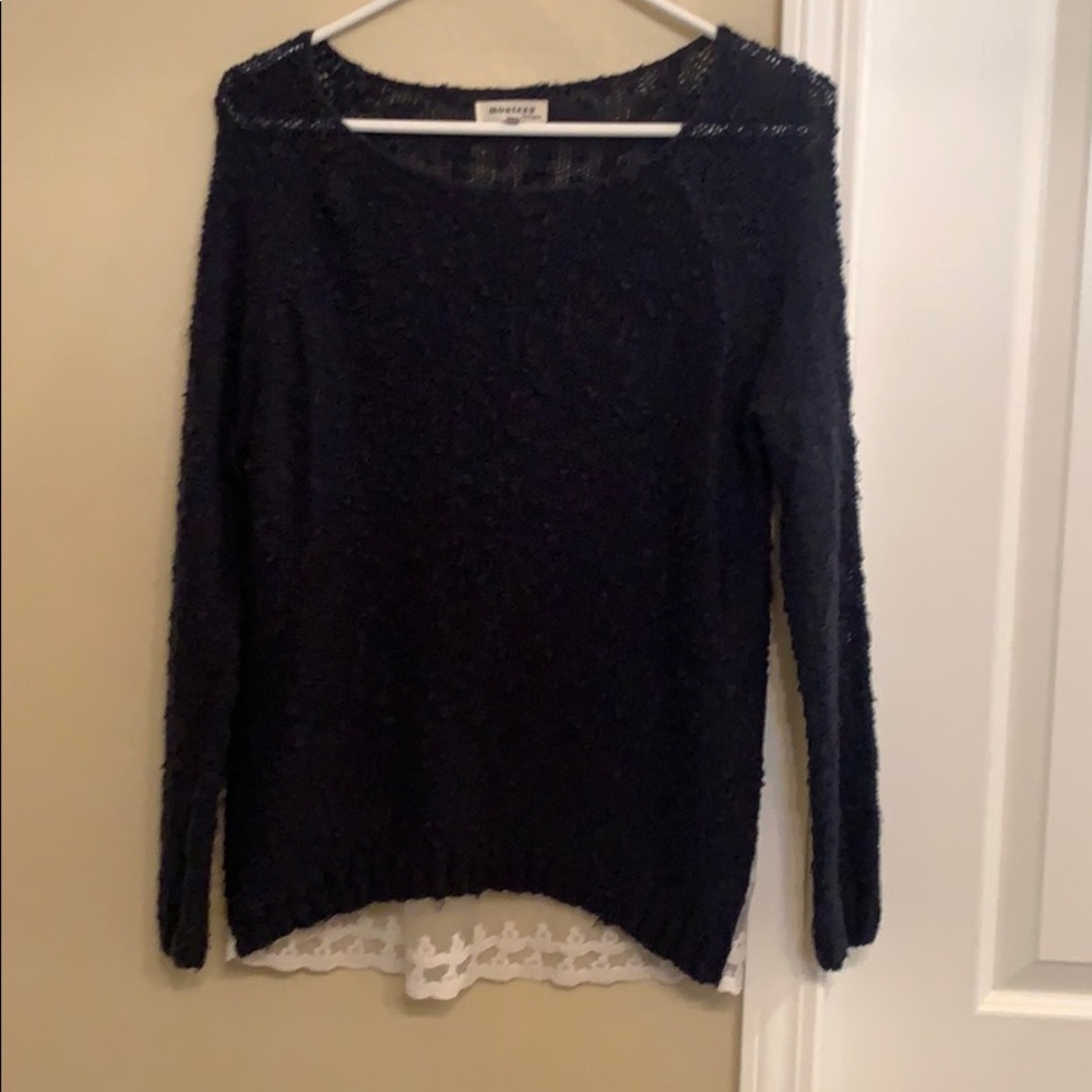 Dark blue sweater with lace in the back
